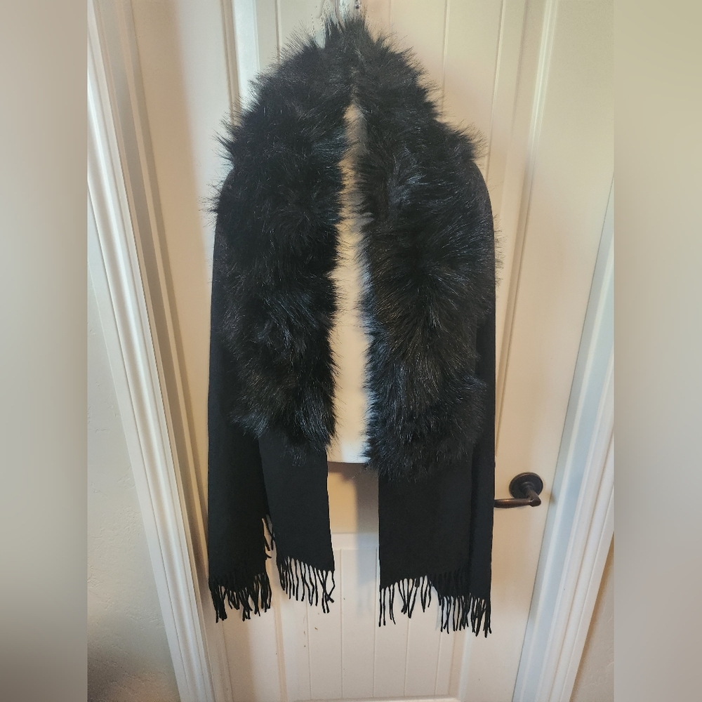 Women's Faux Cashmere Cape w/ Ostrich Feather Collar Shawl Wrap Winter | 0S NWOT